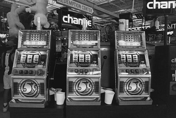 Pendahuluan 10 Mesin Slot Online Unggulan yang Dapat Membuat Anda Terhibur dan Terus Berputar